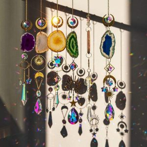 Dreamcatcher |   Agate Slice Geode Crystal Sun catcher, Rainbow Maker, Hanging Crystal Window Prism, Witch Suncatcher Windchime Wall Decor, Boho Home Decor Dreamcatcher Dreamcatcher